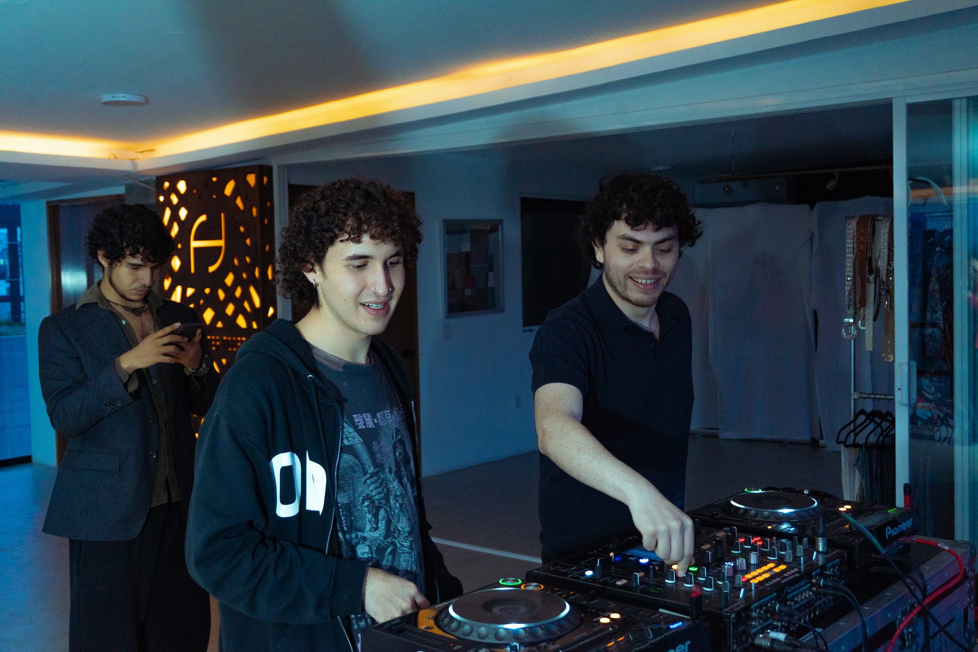 Artistas de DIAMA Penthouse